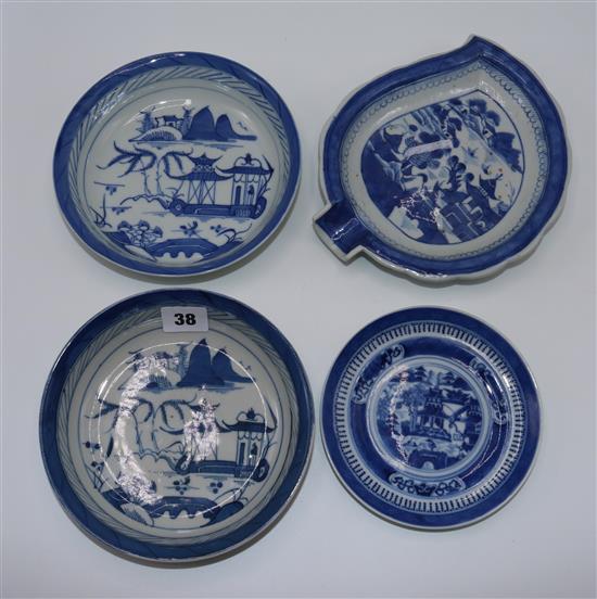 4 19thC blue & white Chinese plates